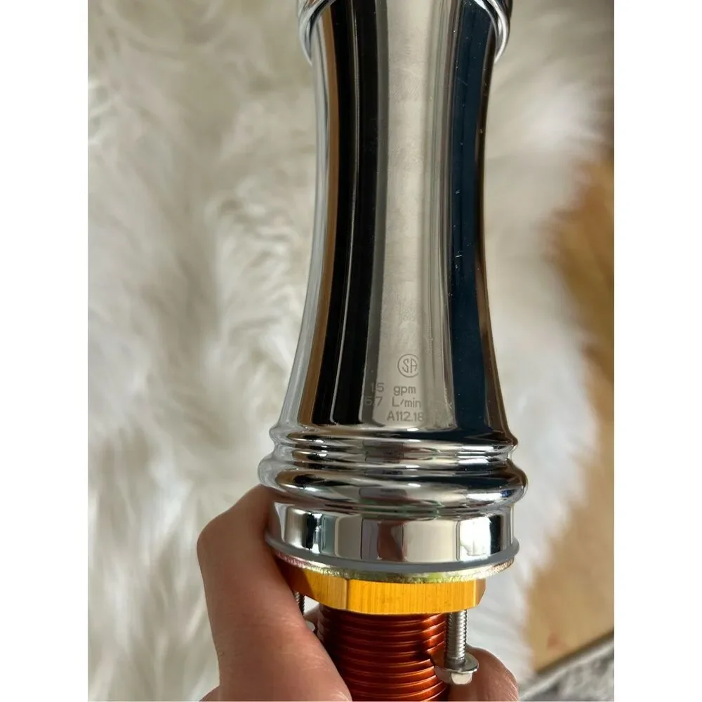 Moen faucet with spray nozzle chrome used